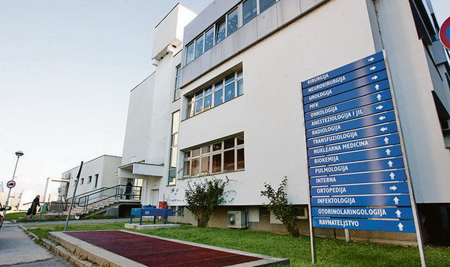 KBC Osijek šuti na prozivke o megalomanskom zapošljavanju