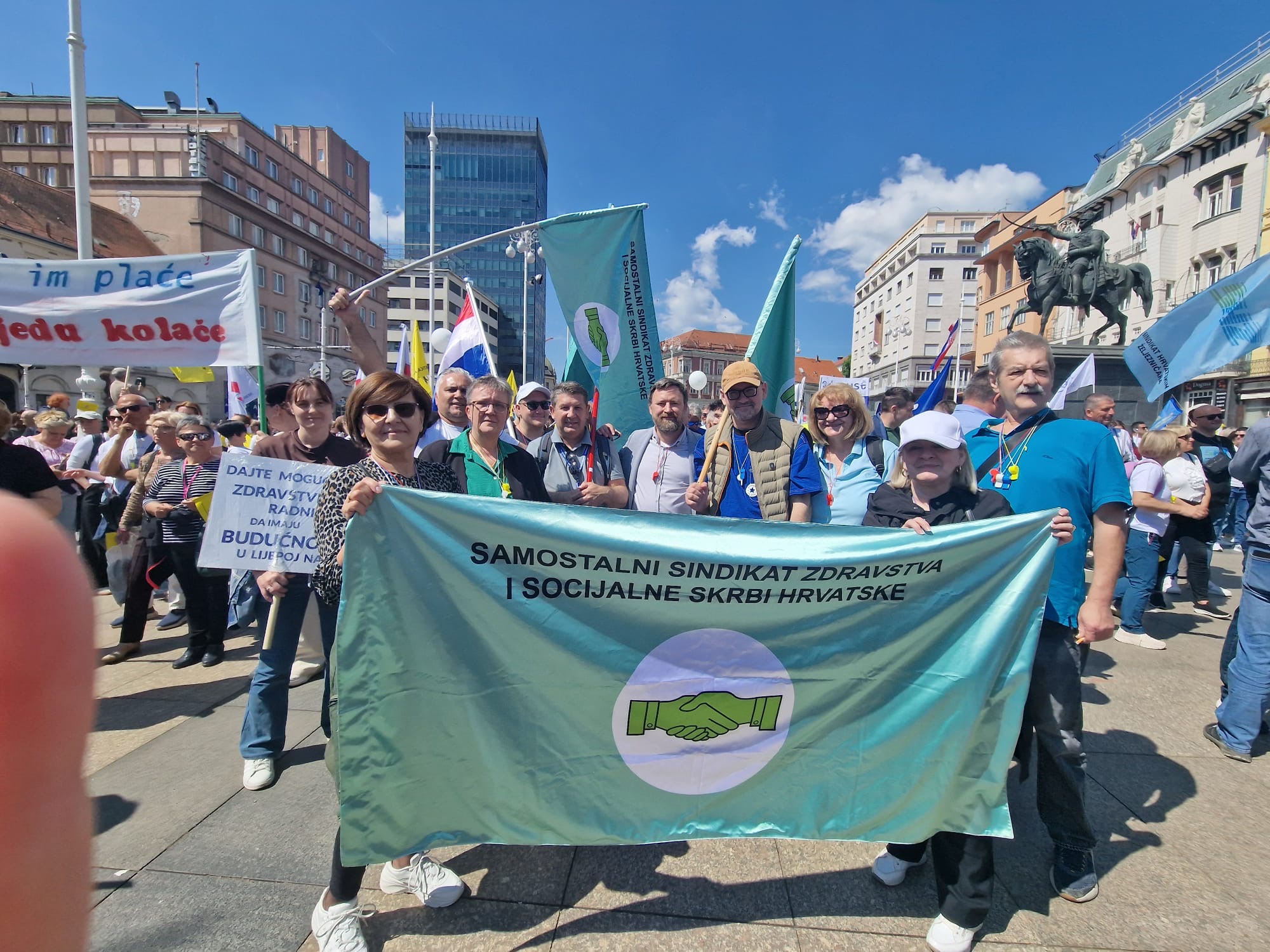 Prosvjed “Hrvatska zajedno za veće plaće i mirovine” okupio tisuće ljudi